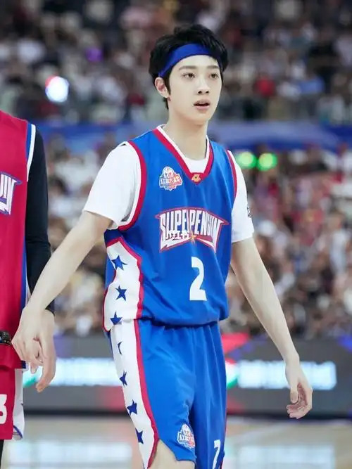 赖冠霖︴篮球壁纸