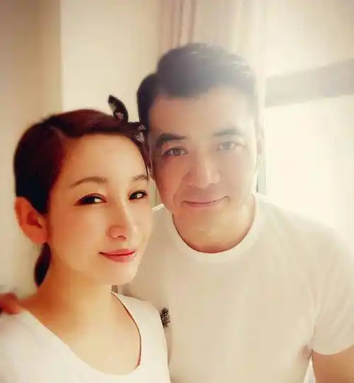 "军人专业户"王新军:与唐静离婚后,二婚娶秦海璐再获幸福_生活_抗日