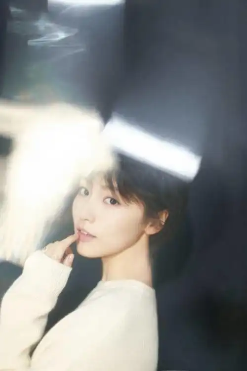 演员成果写真曝光干净率真似少年般的美少女