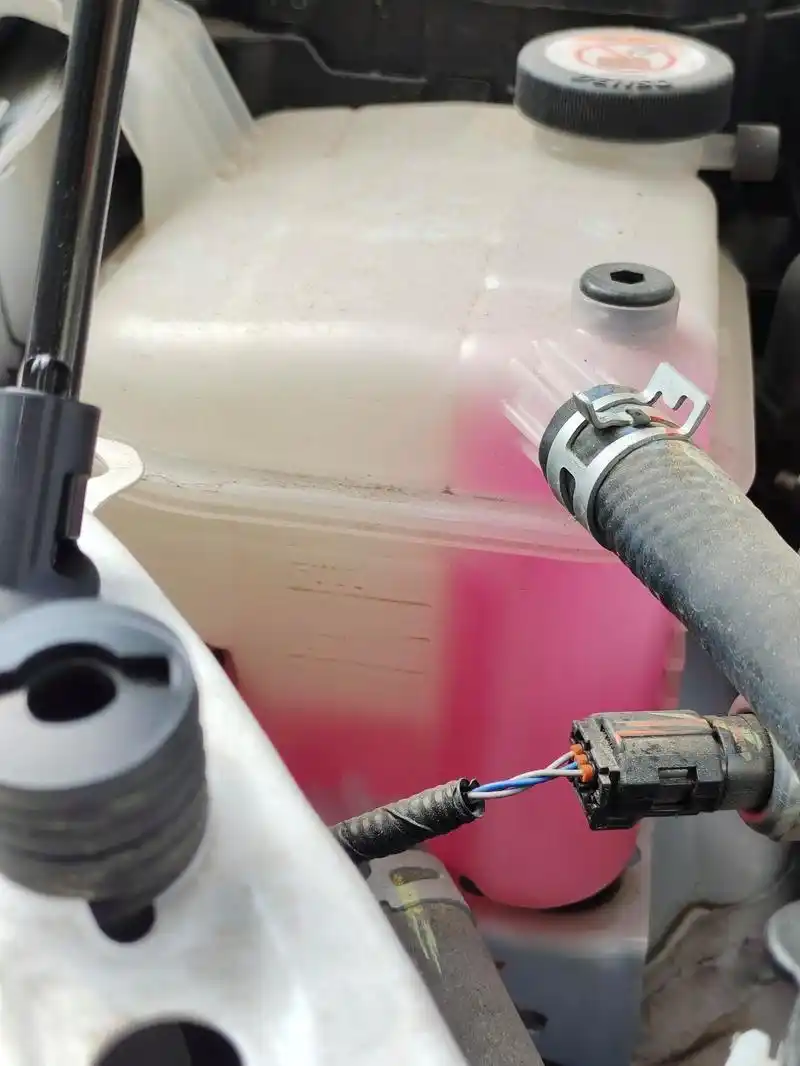 丰田卡罗拉防冻液颜色,卡罗拉防冻液什么颜色