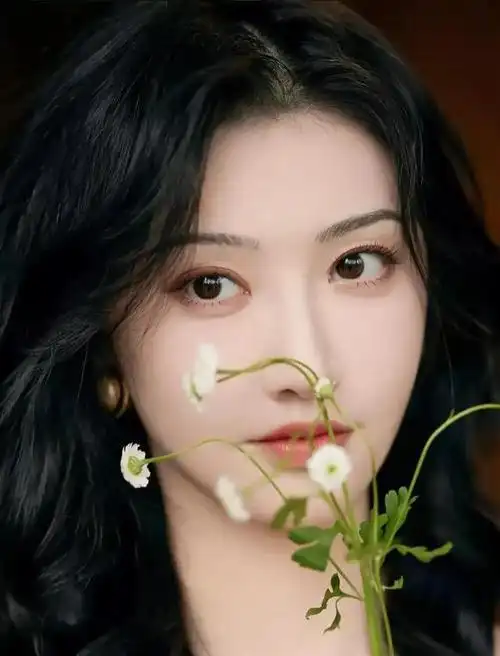 照片有答案|景甜|记者|刘亦菲|章子怡|女明星|迪丽热巴_网易订阅