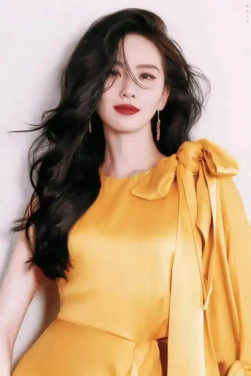 美女系列壁纸第233期——刘诗诗,她如诗如画,美丽绝伦,让人一见倾心.