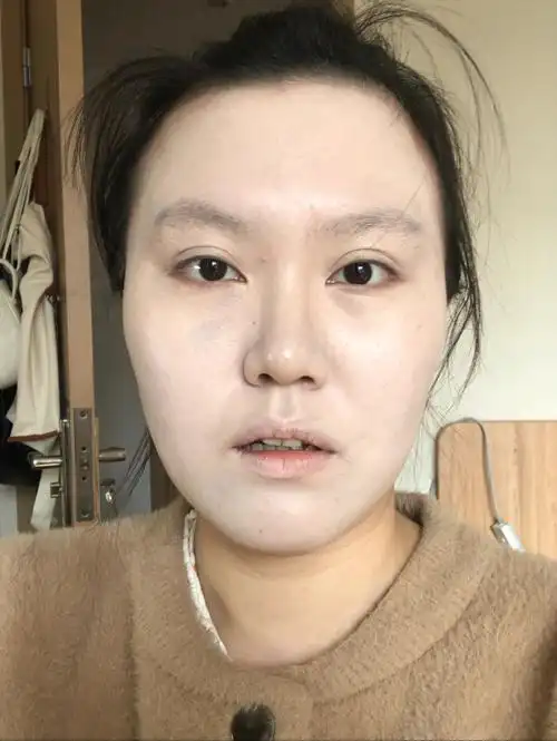 上海的冷空气来的格外早,也让夏季混油的我提前感受了冬季皮肤干燥.