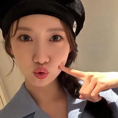 林允儿weverse 相关一则姐姐速速把自拍交出来!