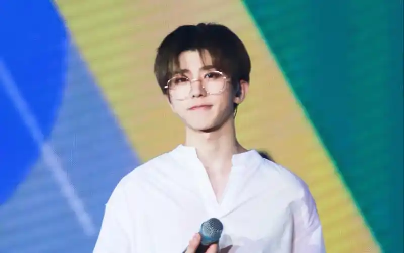 【蔡徐坤】别玩儿话筒了 玩儿我吧_哔哩哔哩 (゜-゜)つロ 干杯~-bili