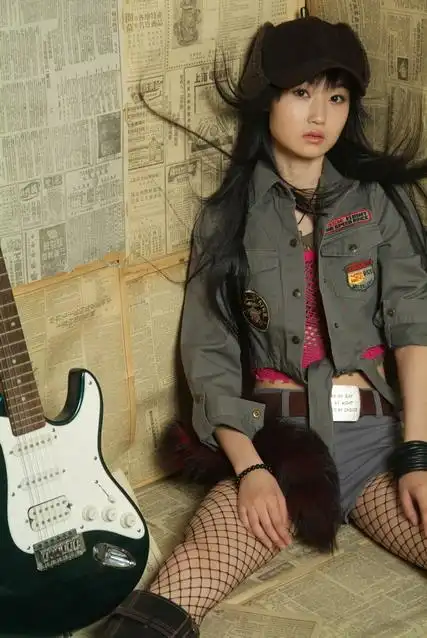 尹馨梓写真图片