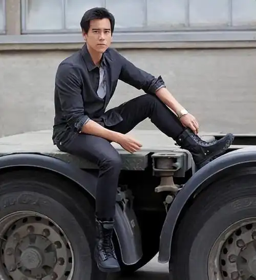 回顾国民男神彭于晏红极一时后销声匿迹他都经历了什么