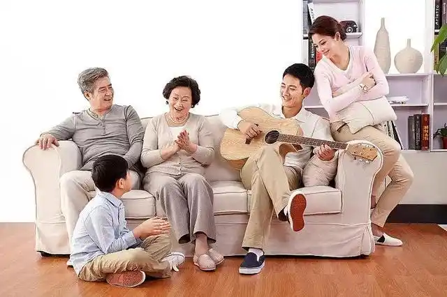 三代同堂的幸福,是每个中国人心里最朴素,纯真的向往.