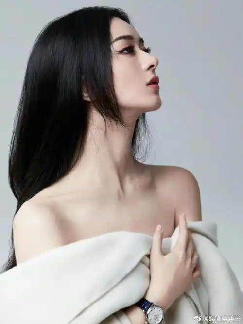 娱乐圈惊为天人的神图#盘点娱乐圈女明星的出圈神图,你爱豆最出圈的