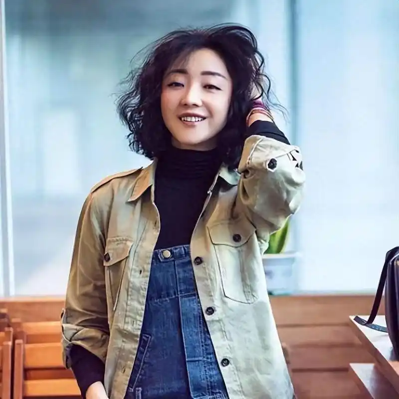 张瑶:逆袭成为人生赢家 张瑶是一名实力派女演员,虽然她的外貌并不