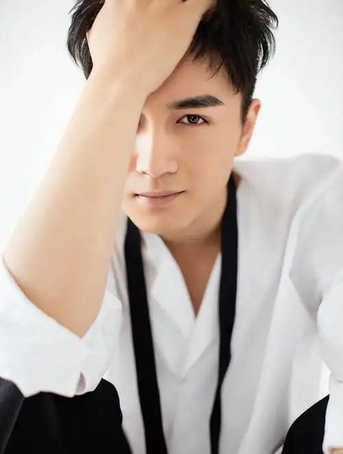 陈晓小日子过得挺好的吻老婆这幕太经典