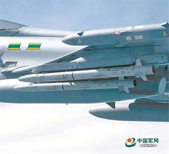 第四代雷达空空导弹有美国的aim-120,欧洲的"流星",俄罗斯的r-77等.