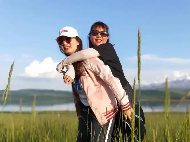 "姐妹花"---母女合影