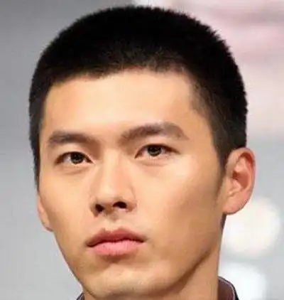 男生剪板寸头,会好看吗?-剧情奥秘