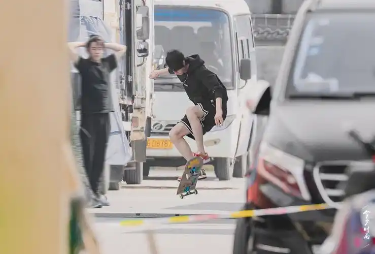 王一博混录(杂志 舞台 滑板 私服) - 堆糖,美图壁纸兴趣社区