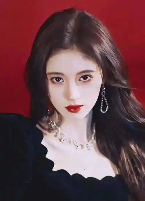 03,鞠婧祎虽然拍烂片,抄袭,口碑差,观众缘差,但是这些都不影响包贝尔