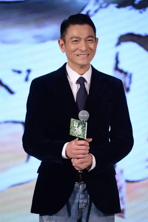 他是万梓良徒弟,刘德华甘心力捧16年,今50岁终获影帝只感谢华仔