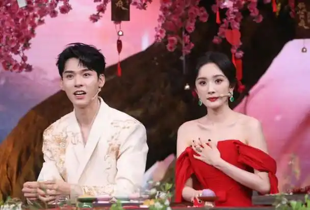 杨幂新剧开播,男主龚俊发动强大朋友圈关系,和杨紫有得一拼