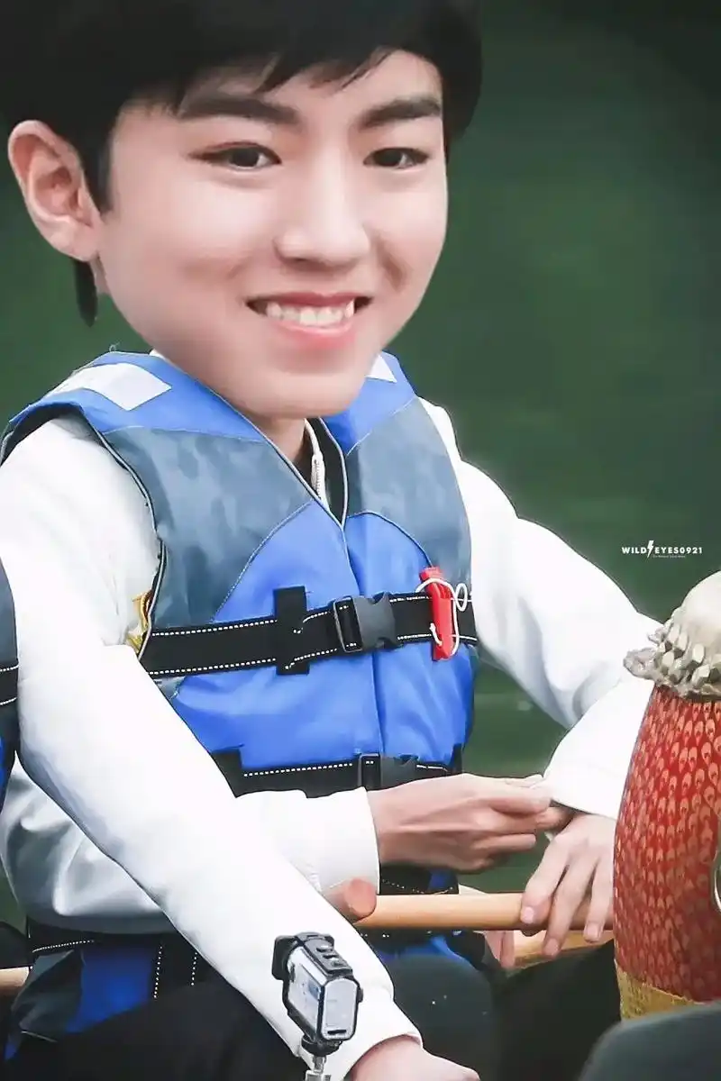 小小凯怪可爱的!#可爱到爆炸99 #王俊凯 - 抖音