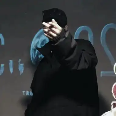 干净酷拽黑白色系潮男帅哥男头