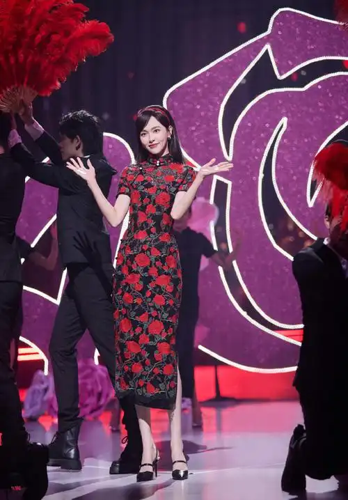 唐嫣与旗袍的适配度