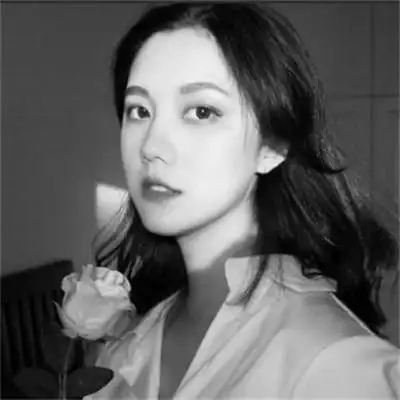 头像女生霸气冷酷伤感图片非常有气质的女生黑白图片大全