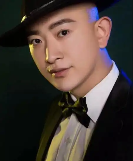 著名反串演员王帅荣获第十五届中国公益形象大使