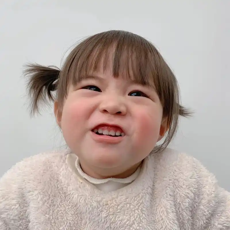 表情越来越丰富的人类幼崽.