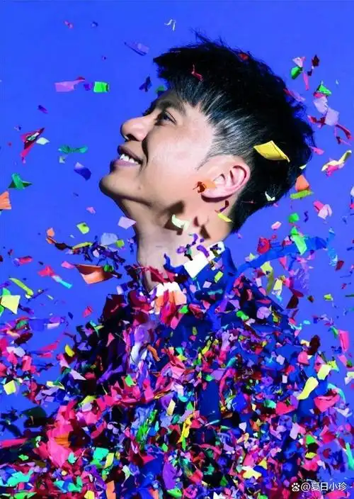 今天给大家带来的娱乐新闻,我们要聊聊中国香港的著名歌手李克勤.