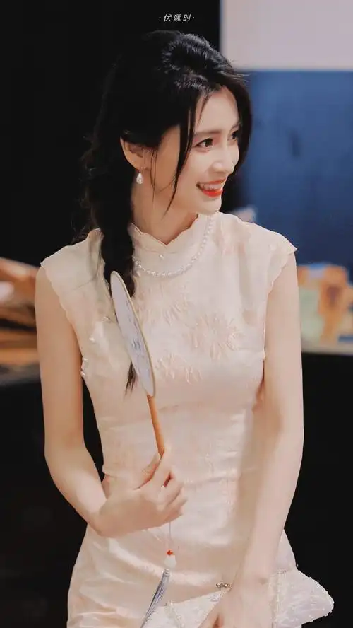 angelababy萌探2民国大小姐旗袍造型