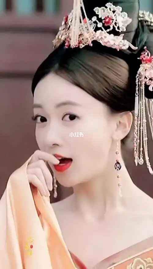 吴谨言版本杨贵妃这个装扮好好看