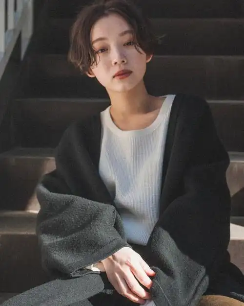 减龄波波头,三十岁以后剪这样的短发更优雅