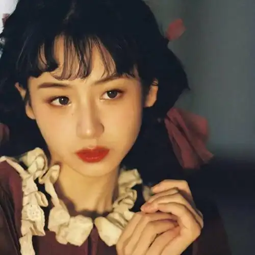 复古风女生头像