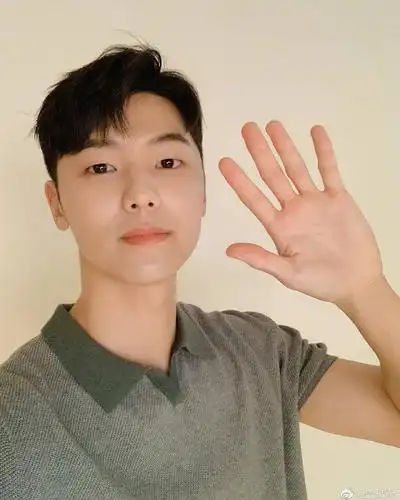 韩国人为什么这么容易肿啊