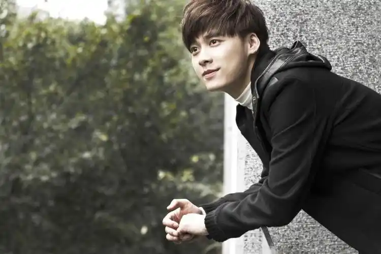 帅哥图片李易峰个人资料图片帅哥猛男文章小虾米