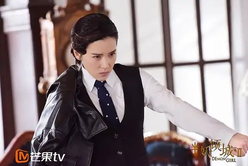 半妖倾城2阚清子帅气男装照登热搜反转魅力再吸粉