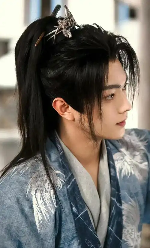 许凯新剧接连播出,今年三部新剧能否让他再次翻红?