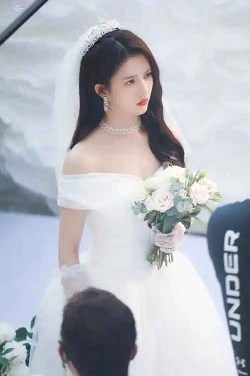 刘些宁我从创造营知道你成团后以硬糖少女303刘些宁的粉丝陪伴你如今