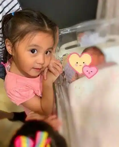 咘咘bo妞说贾静雯生了个弟弟,难道暗示还要生第四胎?