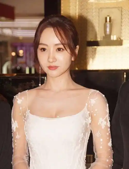 出道25年片约不断_杨蓉_小角色_因为