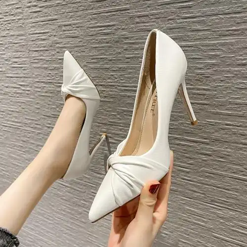 白色尖头鞋细跟高跟鞋女新款春款软皮职业百搭女鞋气质大码春秋10