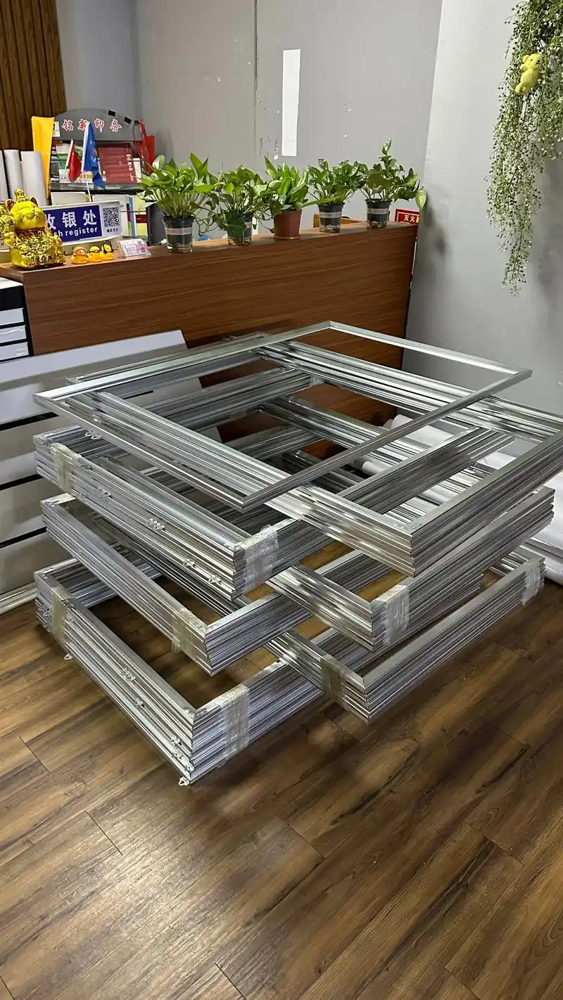 汕头铝合金边框相框上墙海报定制