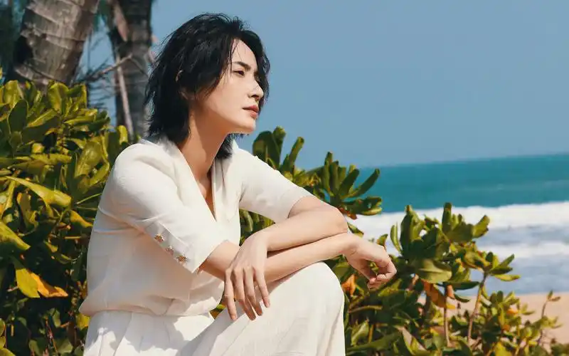 【李媛】20191202 第二届海南岛国际电影节 海边之旅写真拍摄花絮