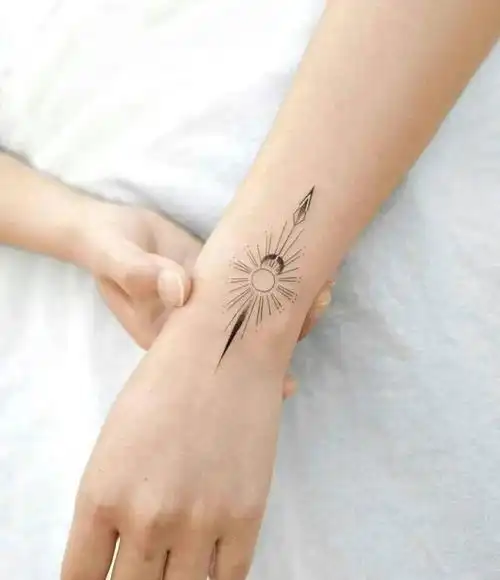 一组小清新纹身图片_手臂水彩几何纹身图案(2)_湖北省十堰市纹身店