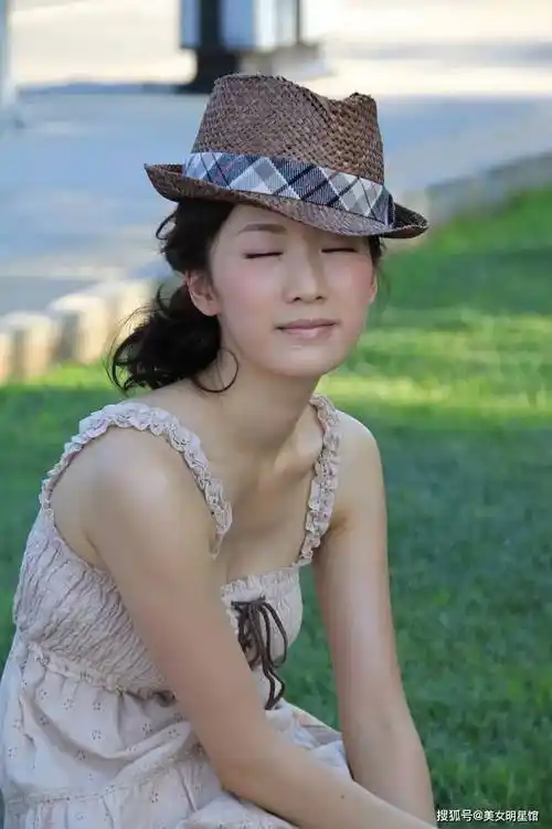 美女明星馆:李念写真赏