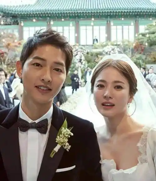 原创angelababy黄晓明分手!事业太强是女人都逃不掉分手?