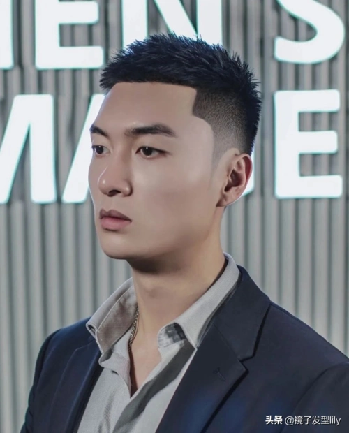 男生留什么发型好看(在线扫一扫脸型配发型免费)