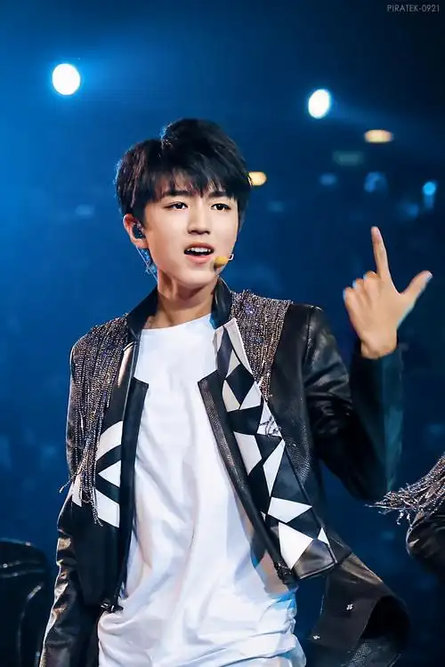 p>王俊凯,1999年9月21日出生于重庆市,中国内地流行乐男歌手,影视