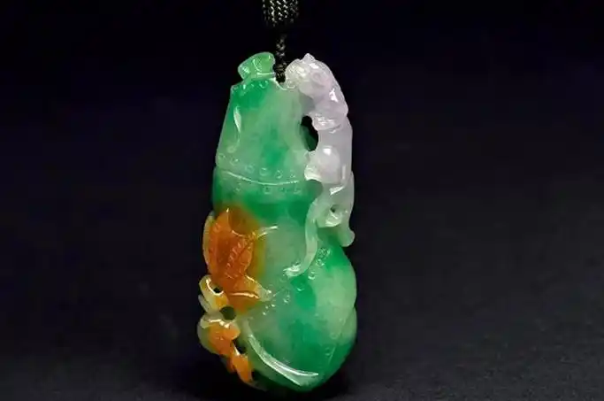 翡翠|极致精美的翡翠作品,形成的过程很艰难,才能成为文化的传承者