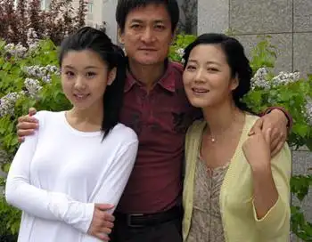 东北一家人李颖剧照